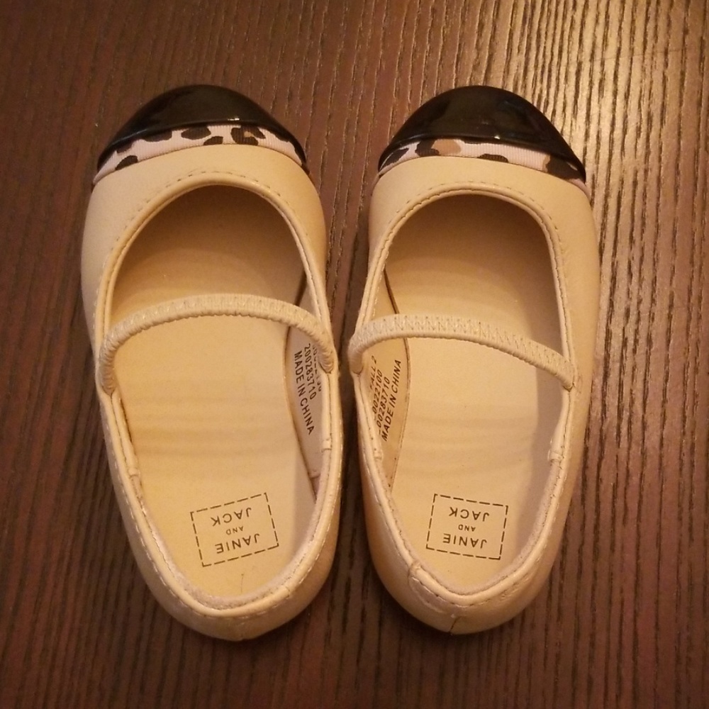 Ballet flats